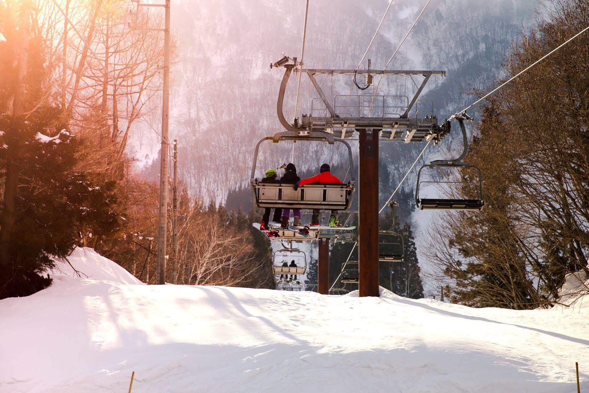 Red Door Lodge Хакуба-Мура Экстерьер фото